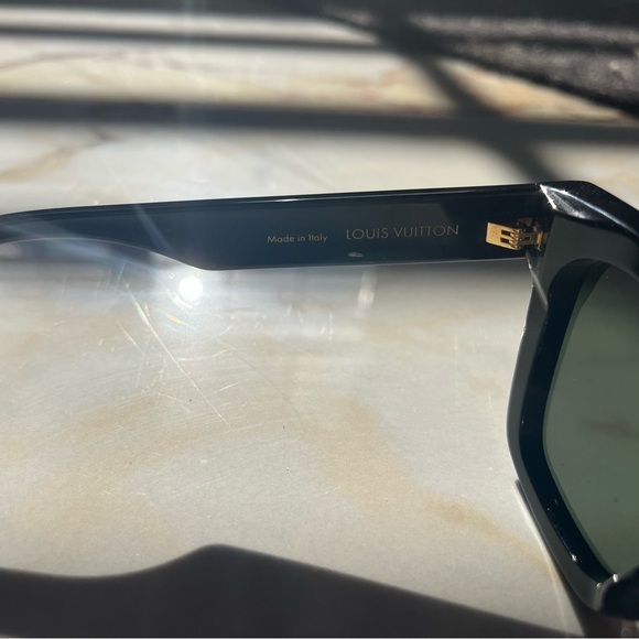 Louis Vuitton acetate Blanca sunglasses in black - Picture 4 of 8